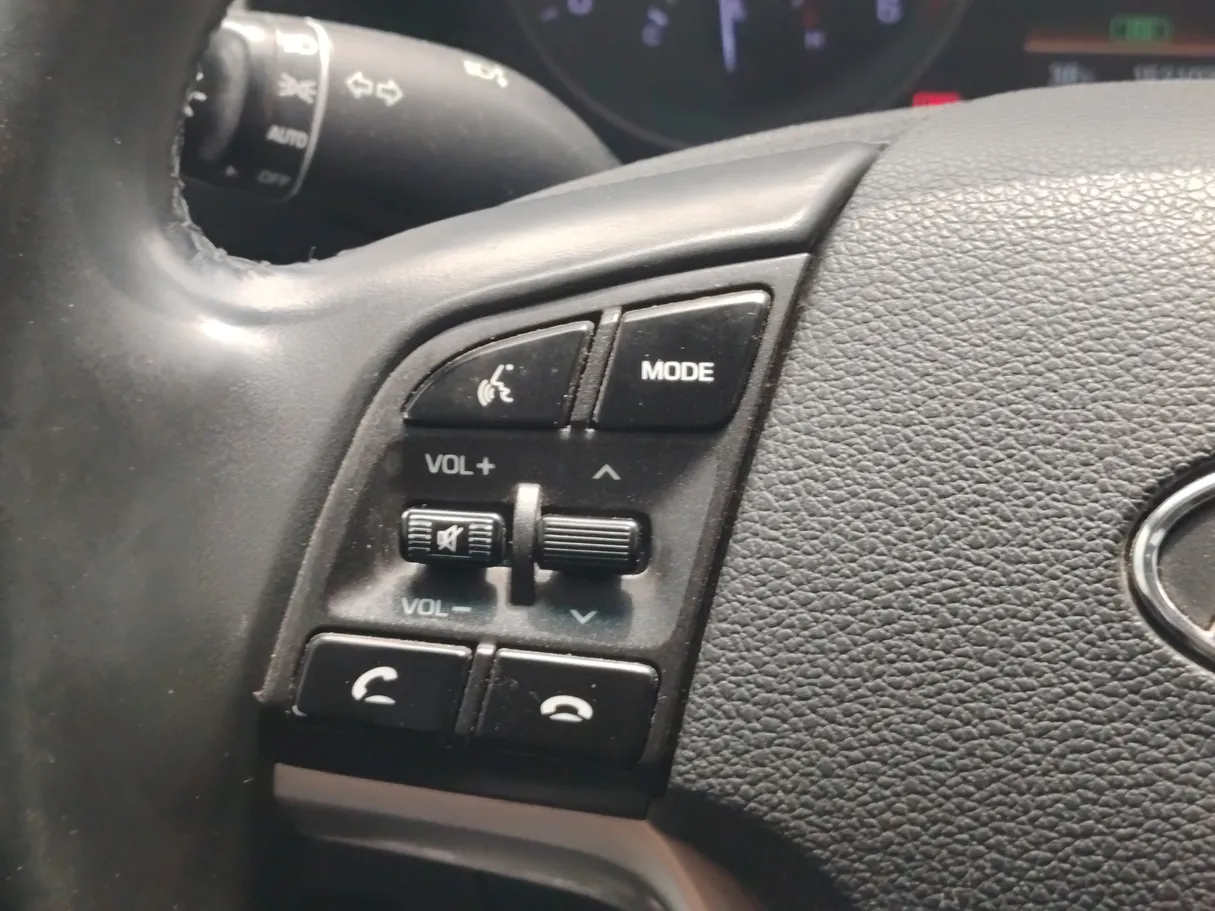 Car image 33