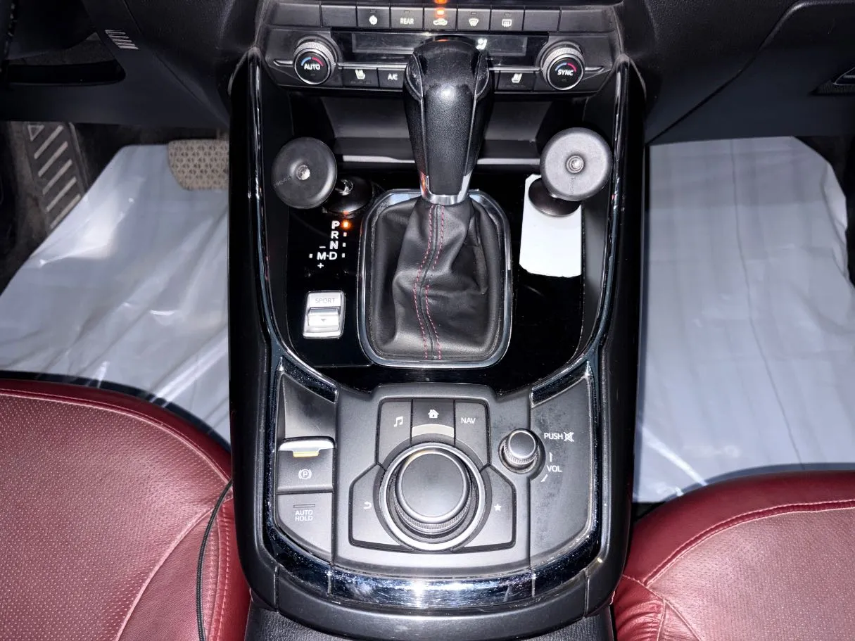 Car image 21
