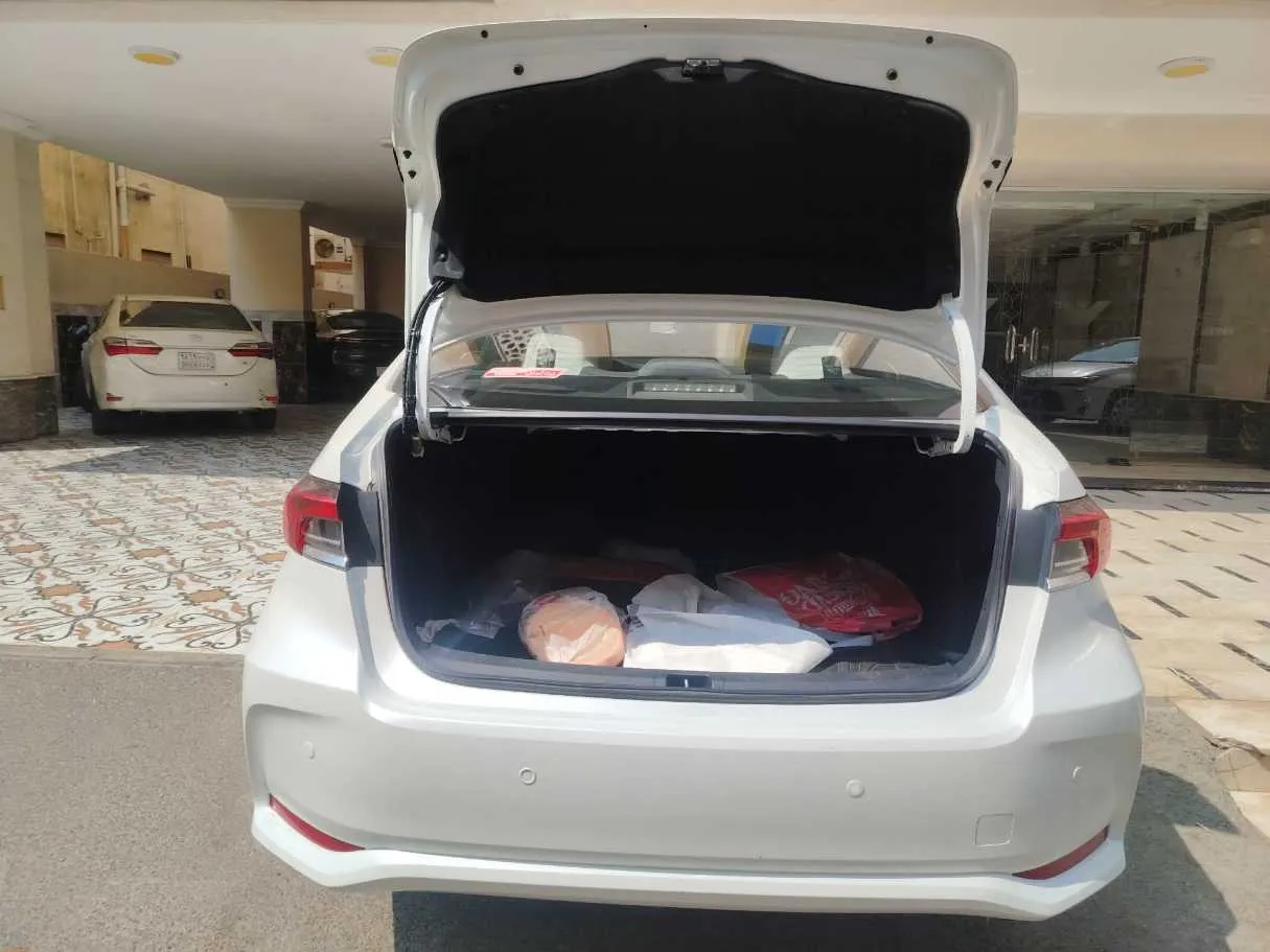 Car image 31