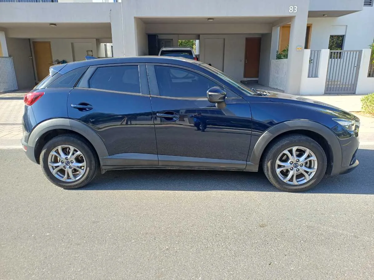 Car image 8