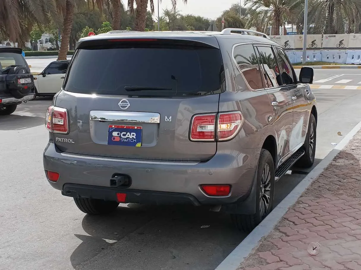 Car image 5