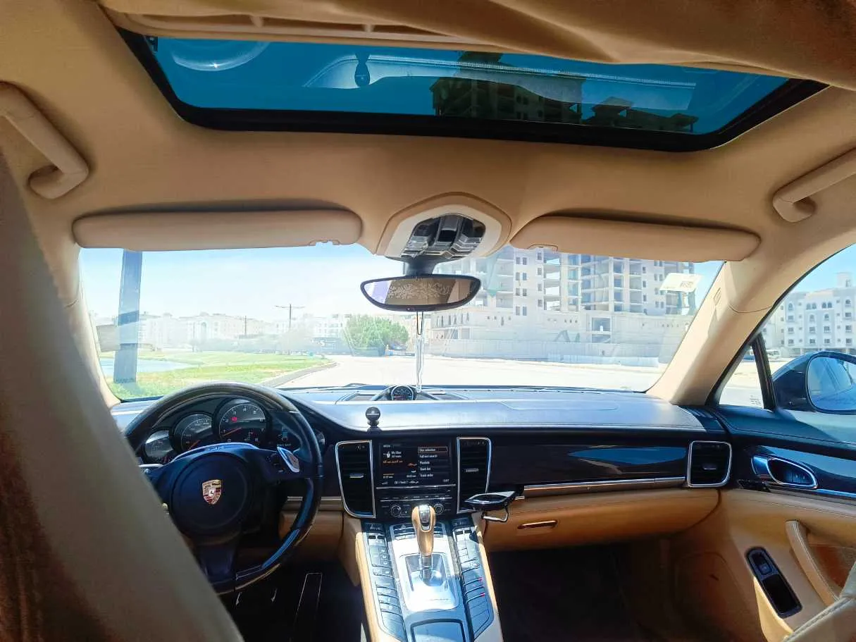 Car image 22