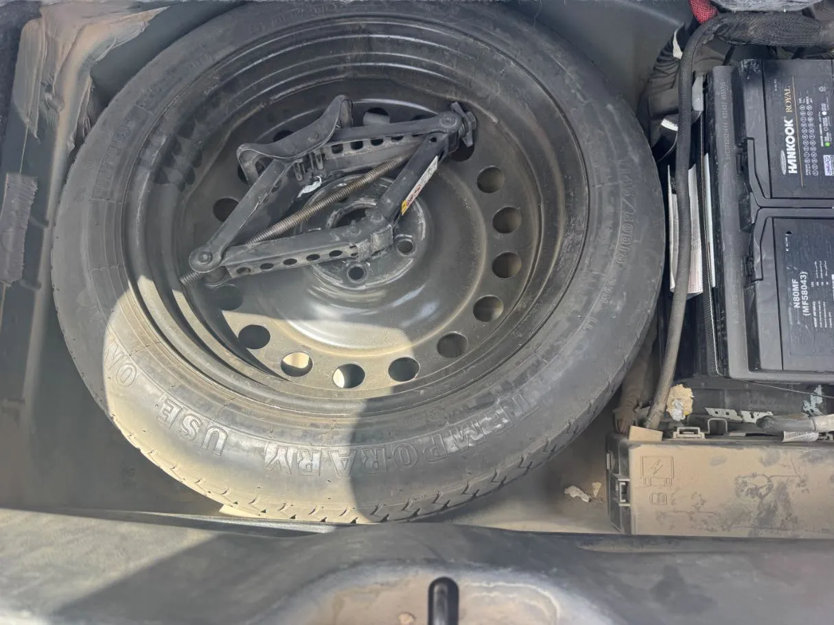 Car image 21