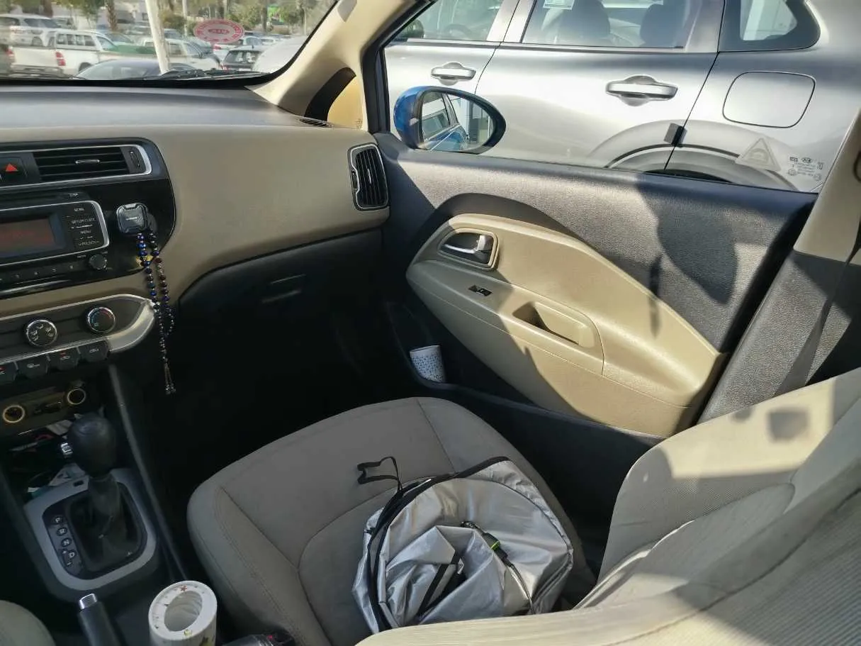 Car image 29