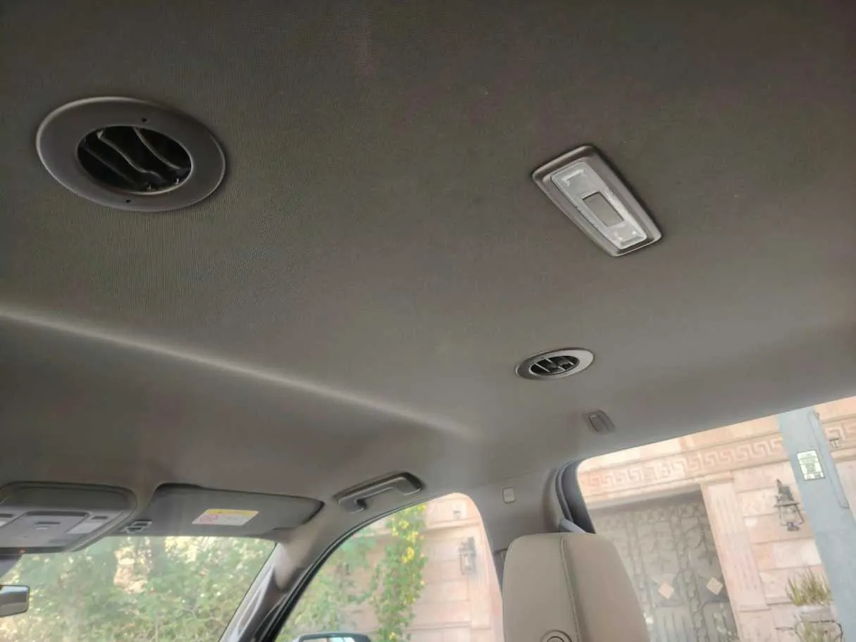 Car image 40