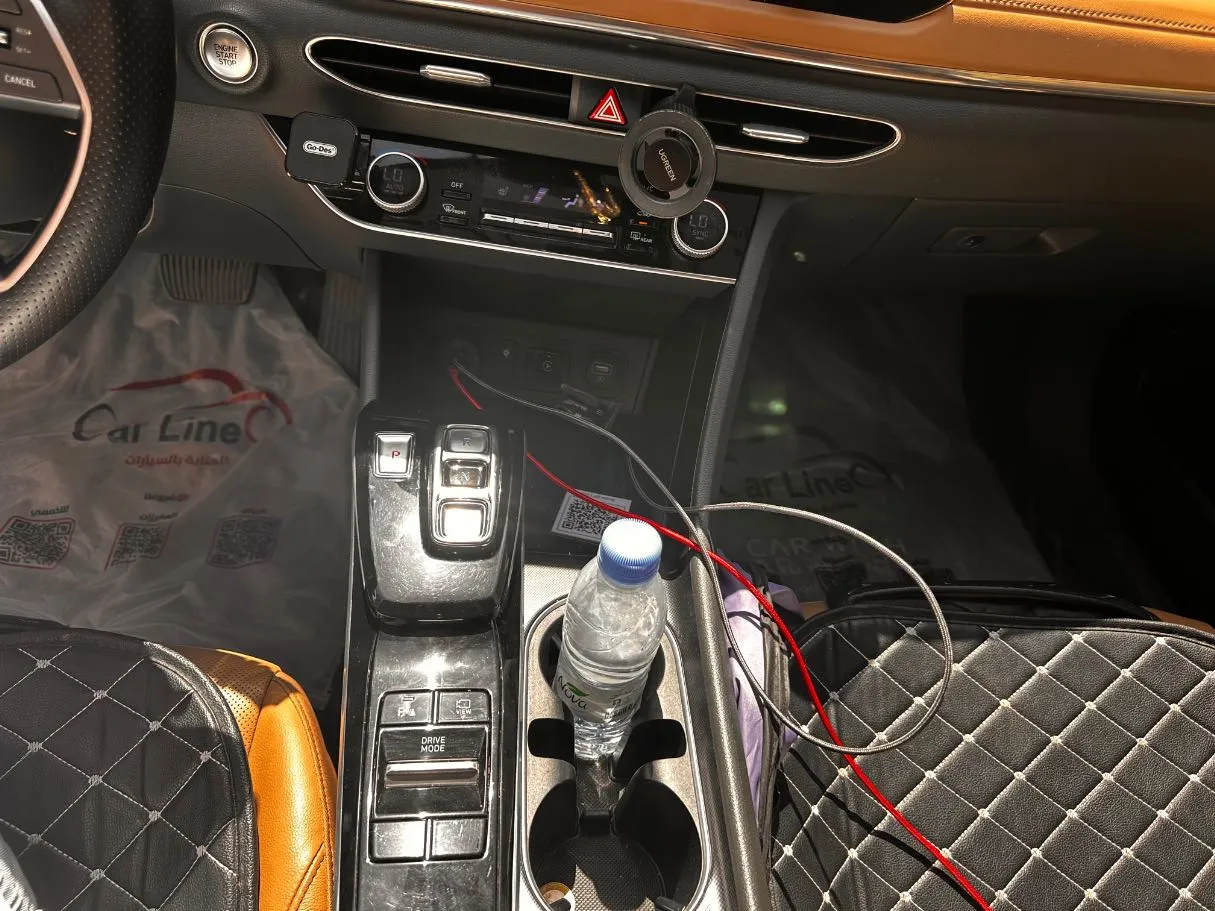 Car image 18