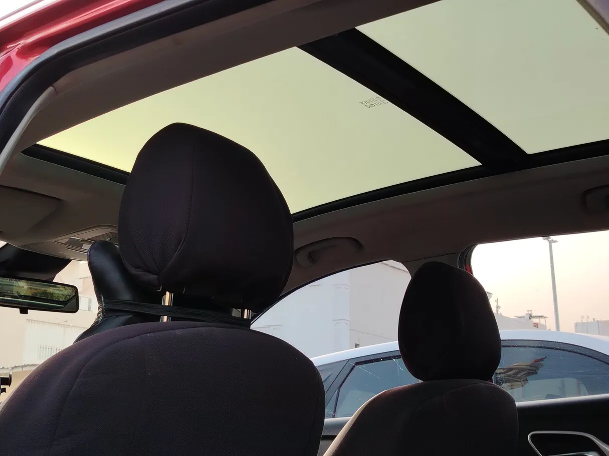 Car image 17