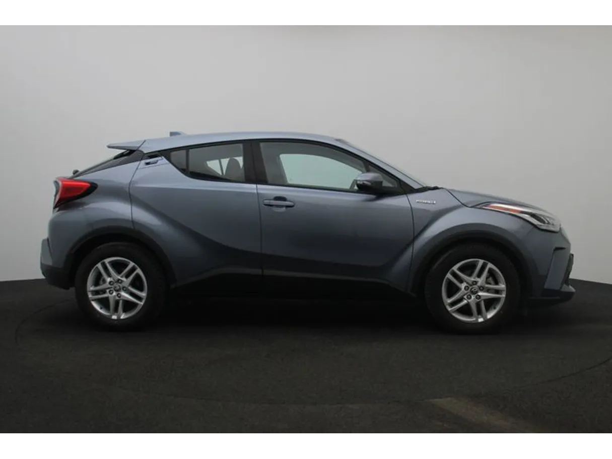 Car image 13