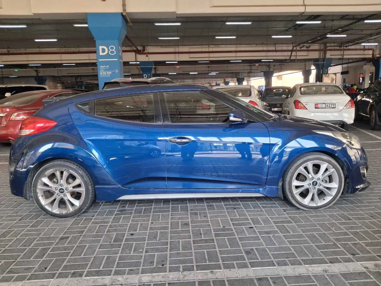 Car image 8