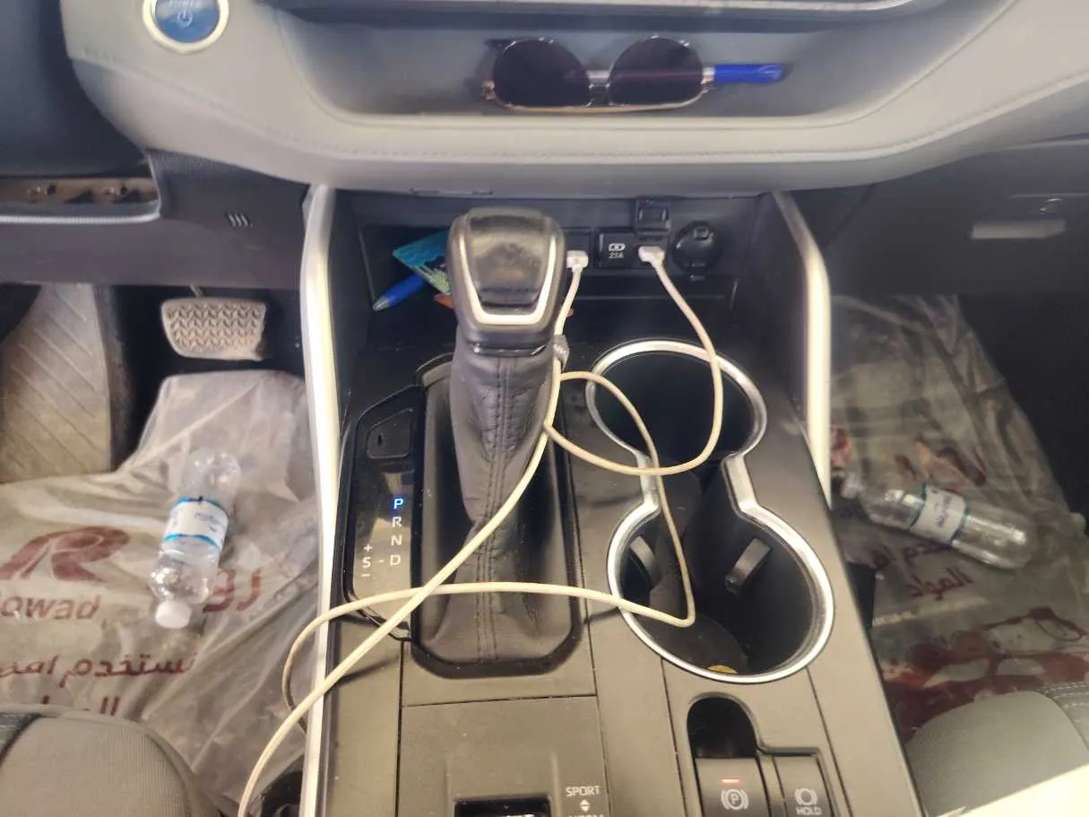 Car image 18