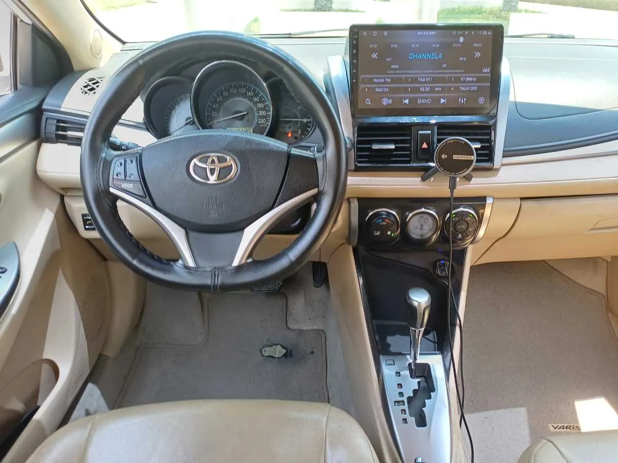Car image 16