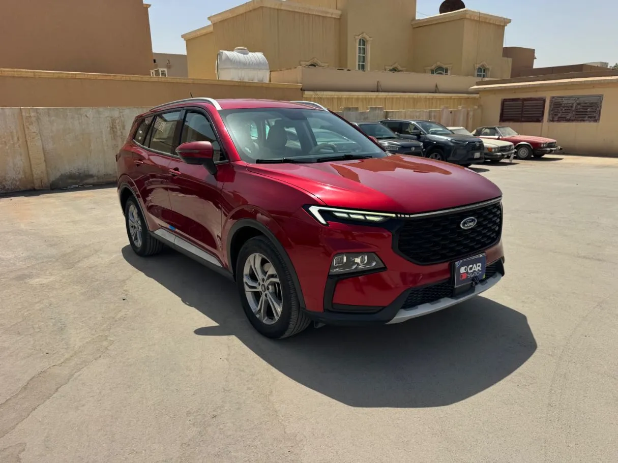 Car image 3