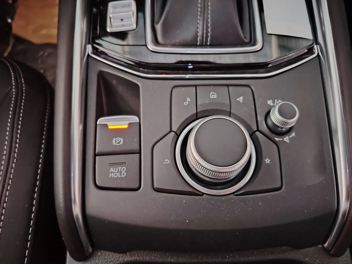 Car image 28