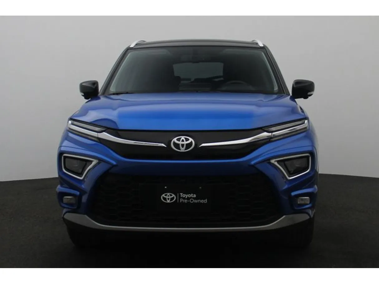 Car image 11