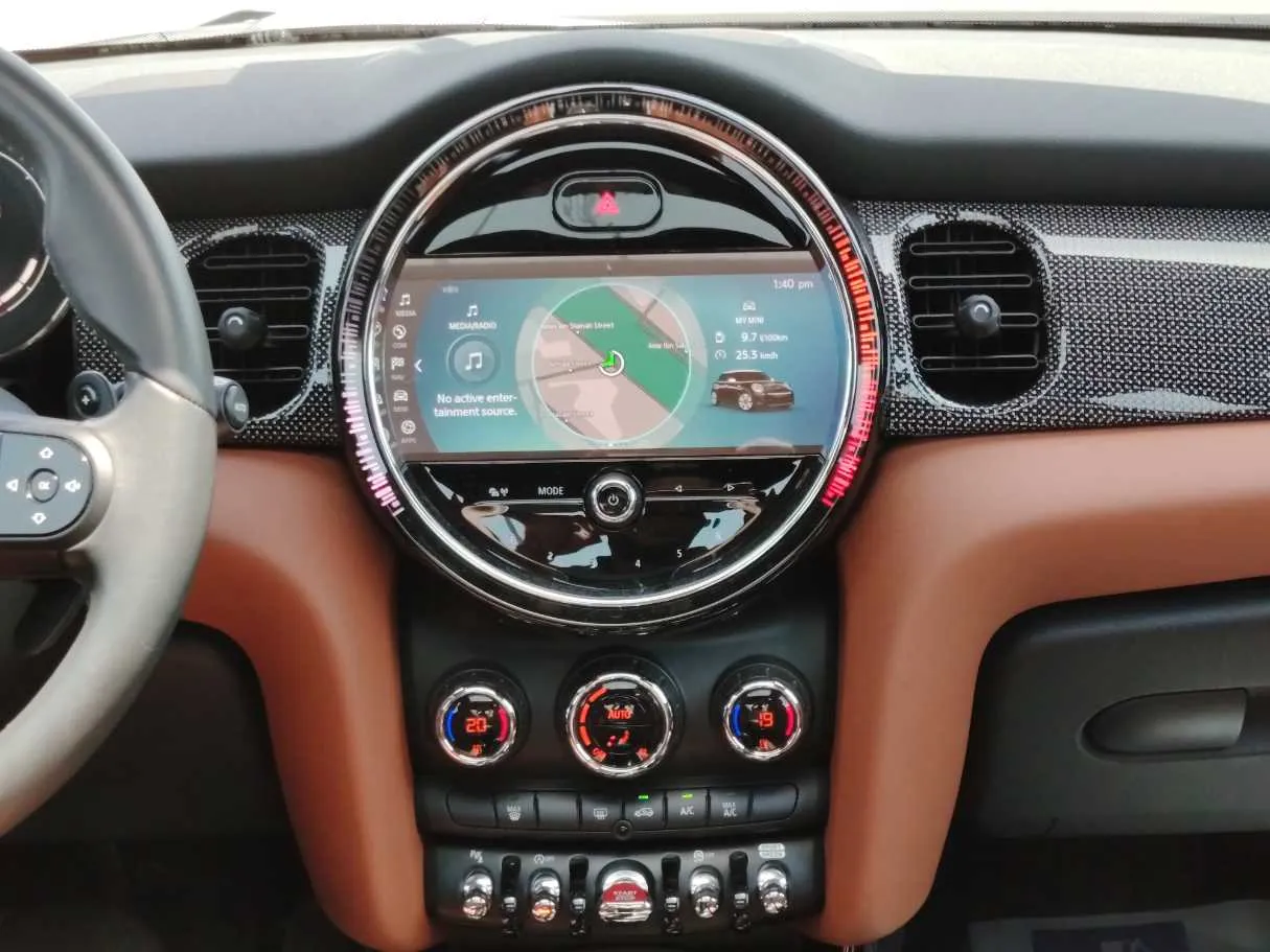 Car image 23