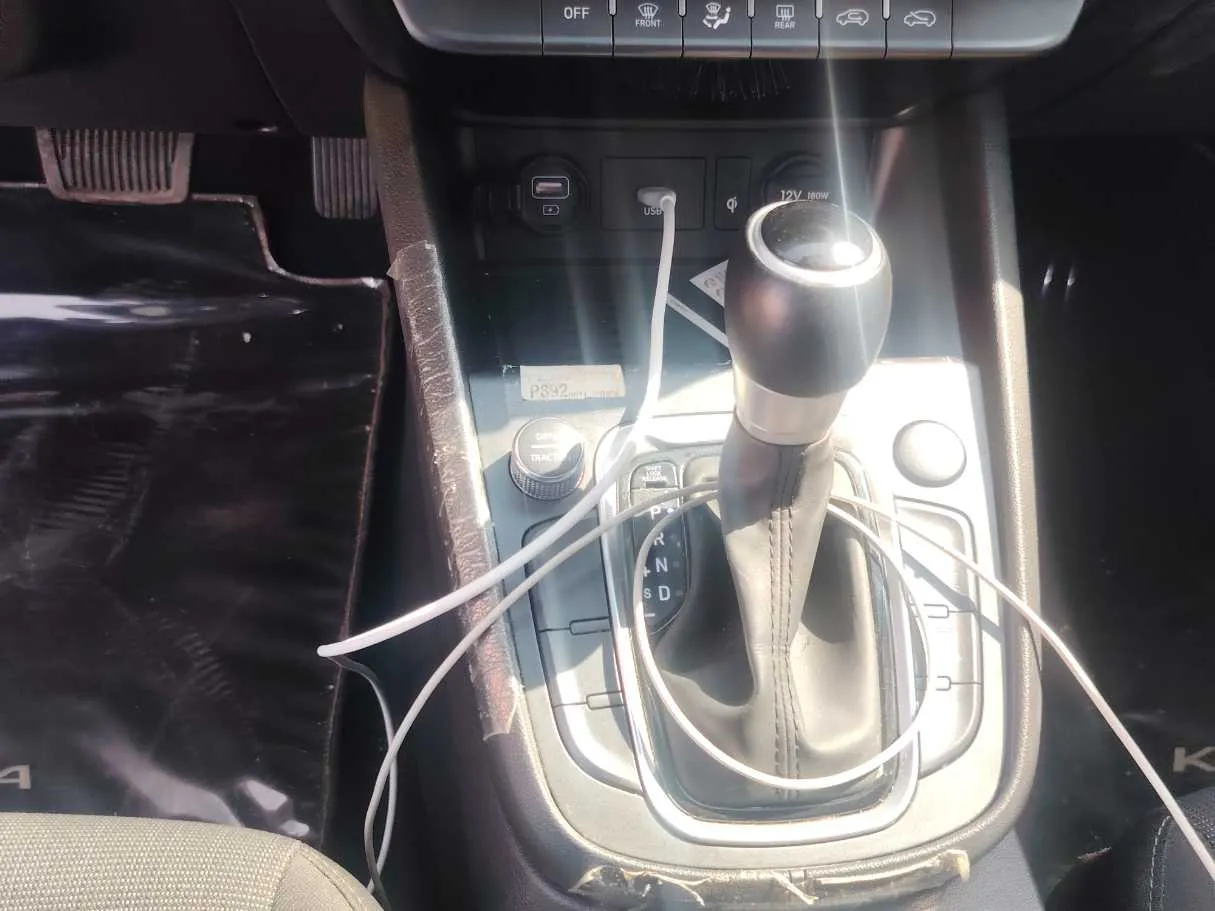 Car image 17