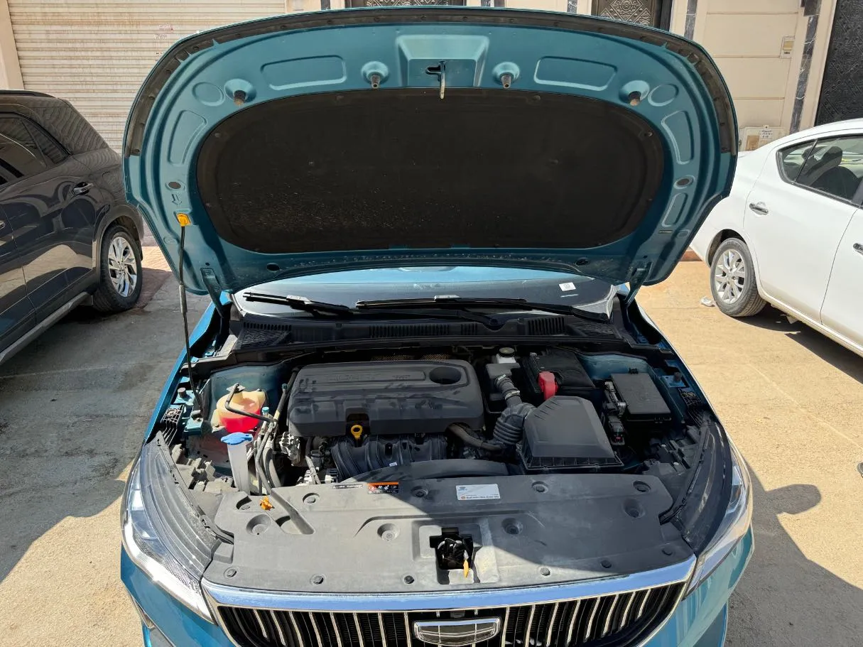 Car image 25