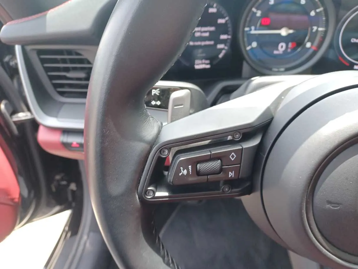 Car image 23
