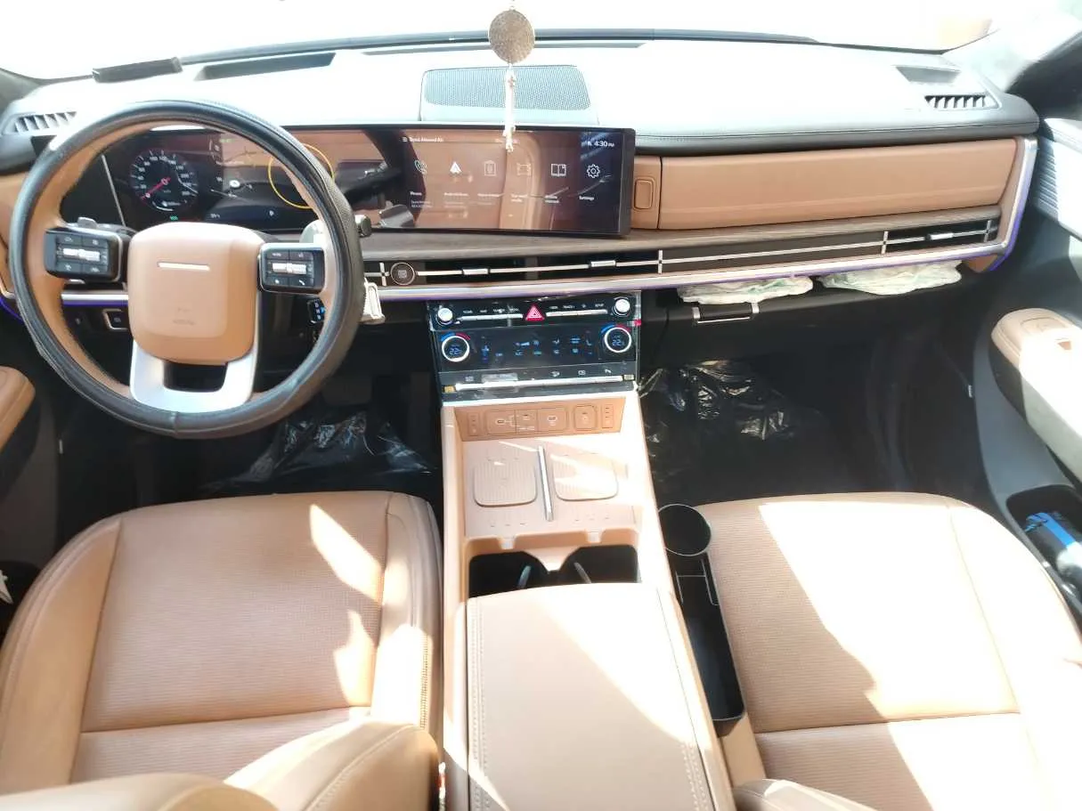 Car image 21