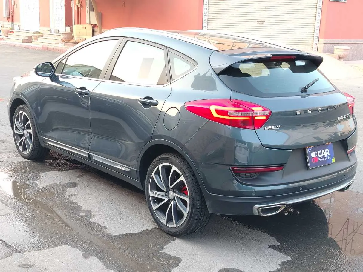 Car image 7
