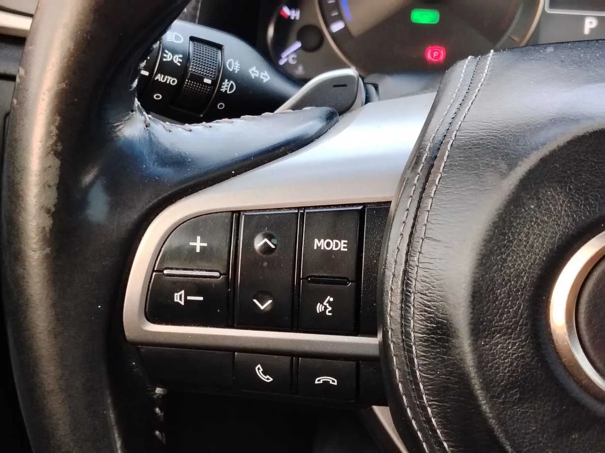 Car image 40