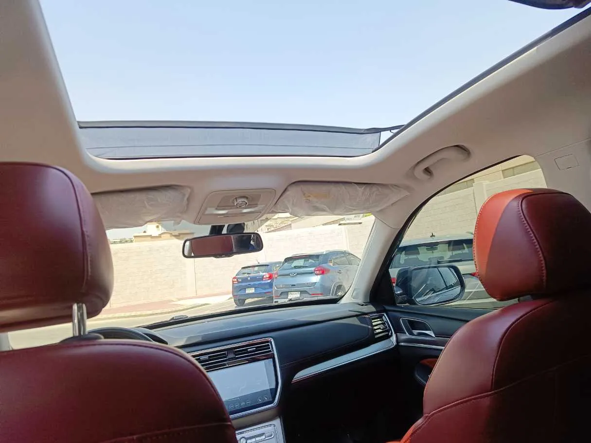 Car image 20