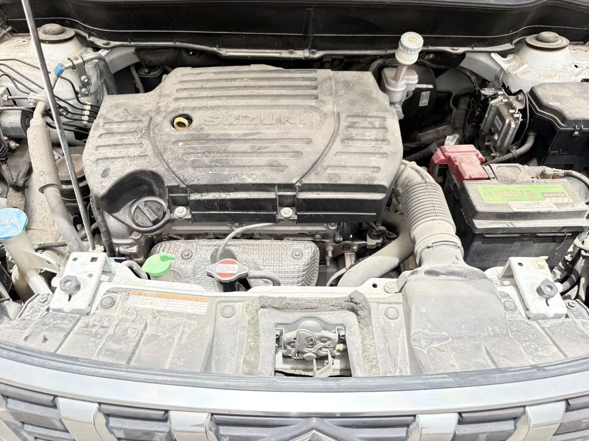 Car image 26