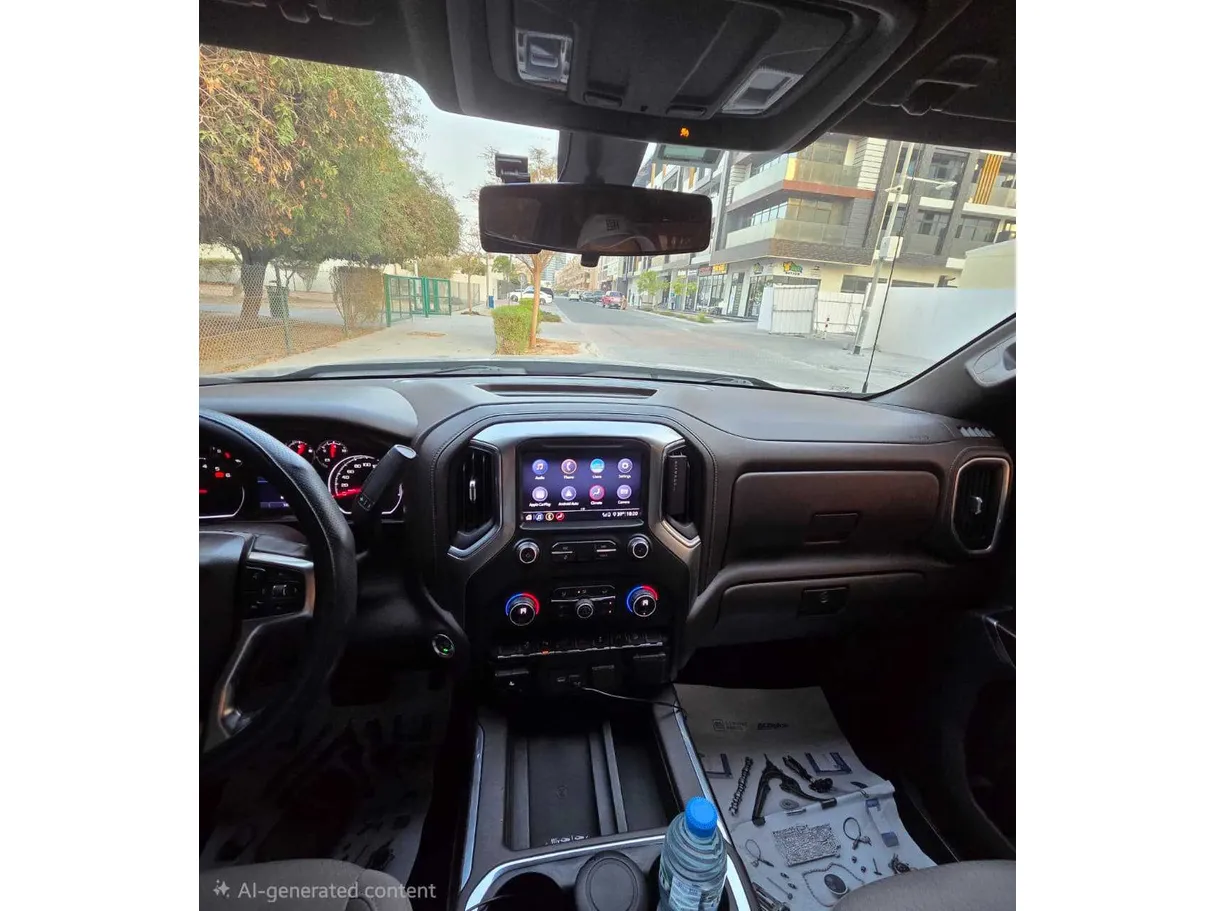 Car image 17