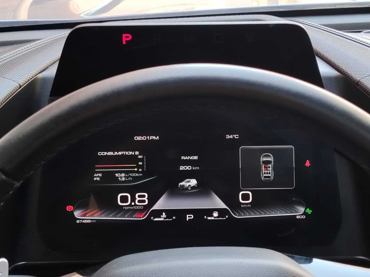 Car image 25