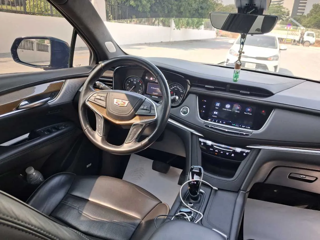 Car image 16