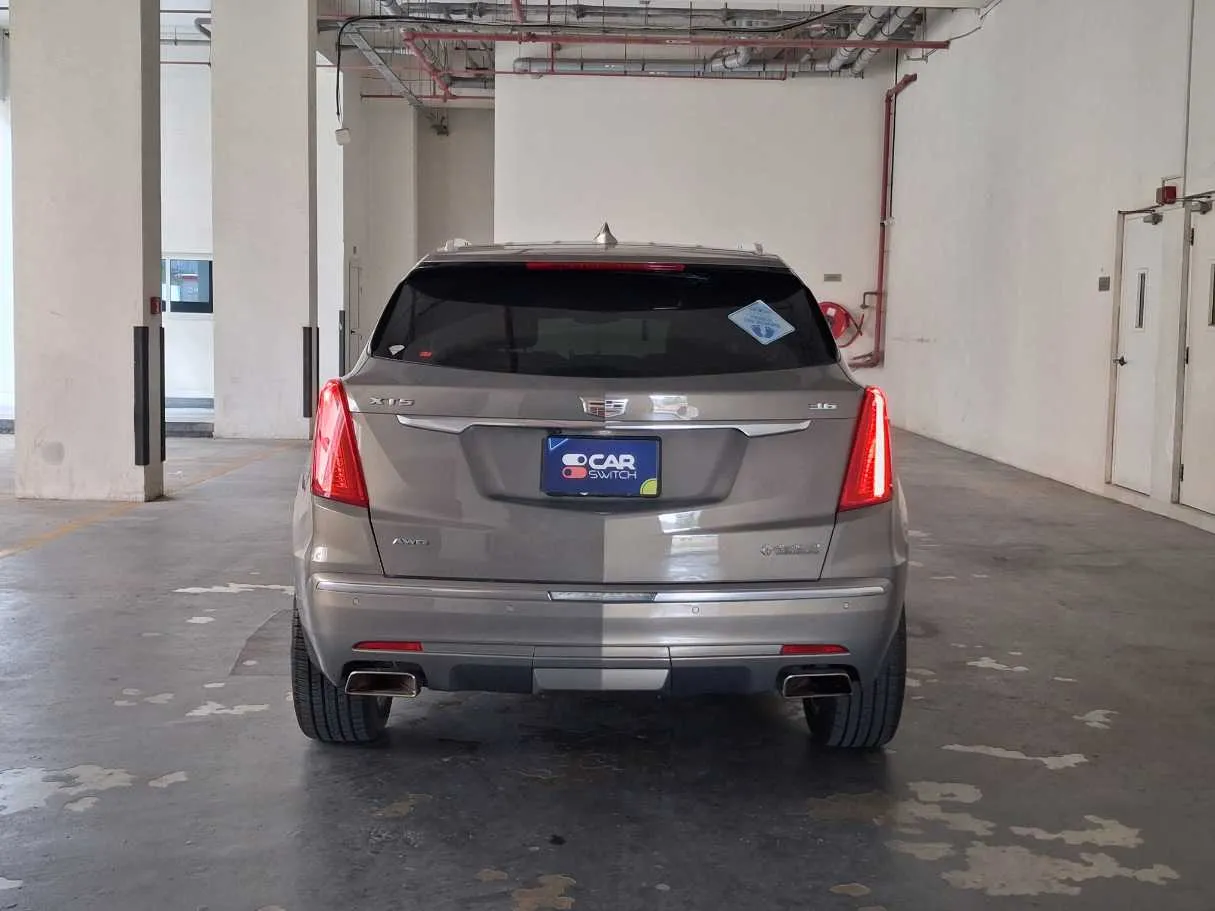 Car image 5