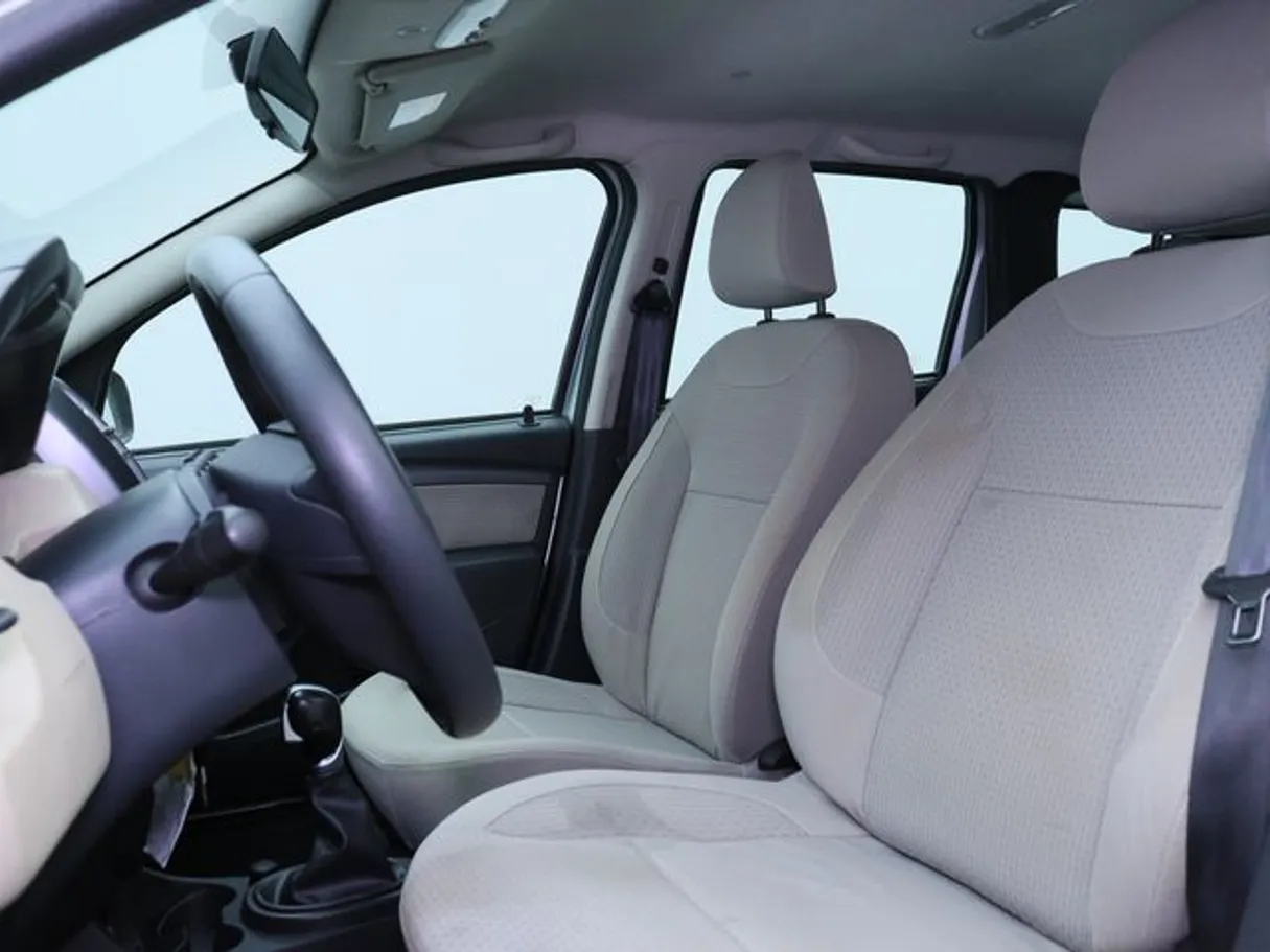 Car image 8