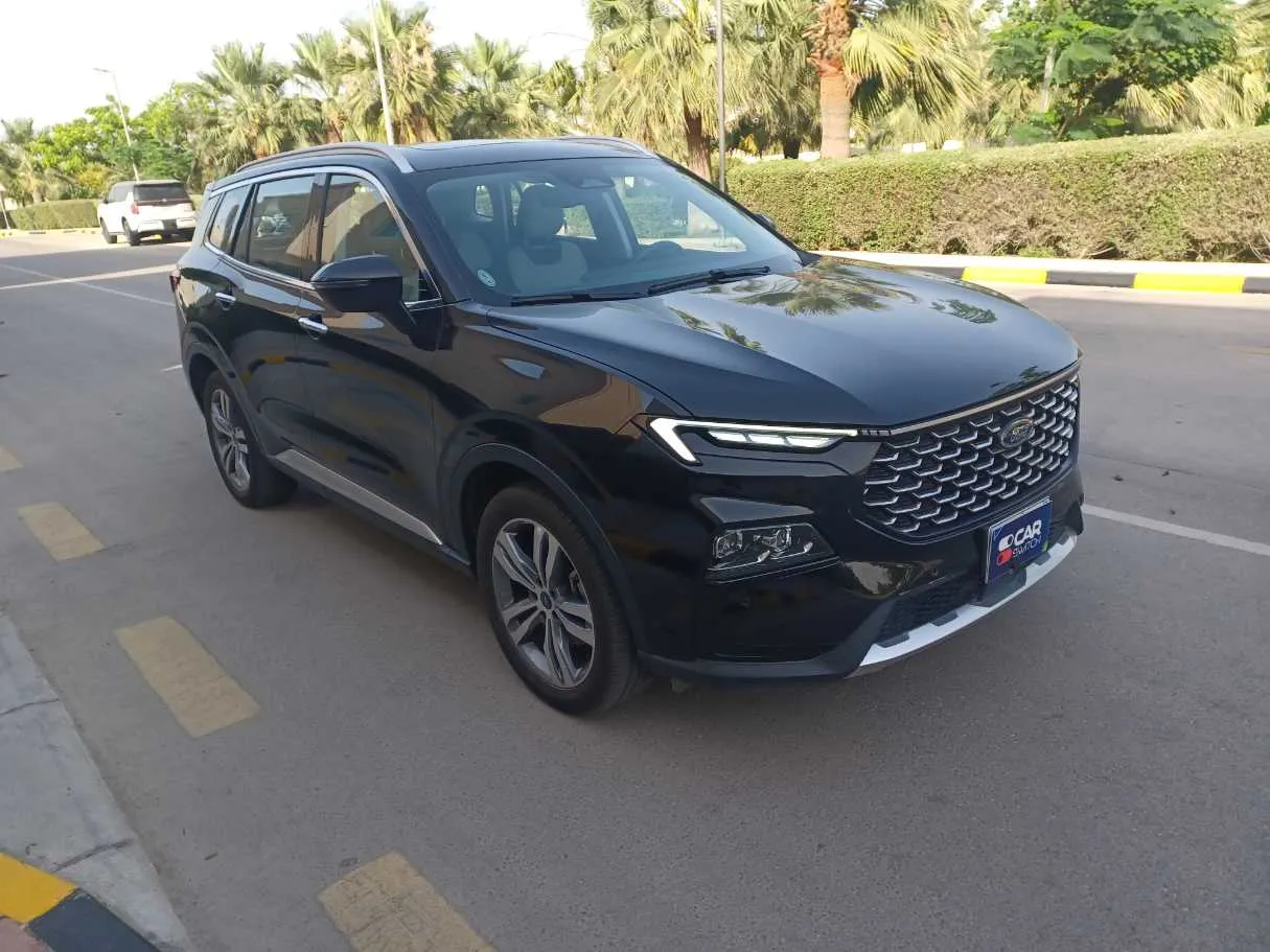 Car image 3