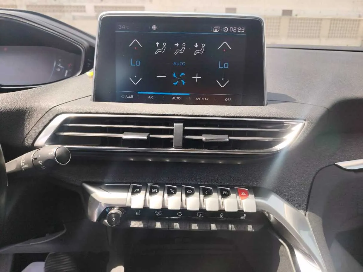 Car image 29