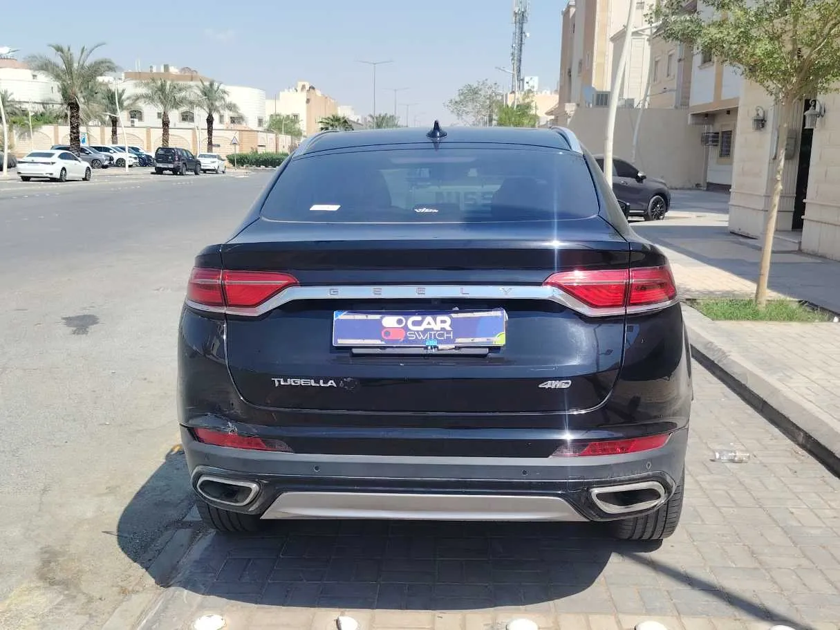 Car image 6