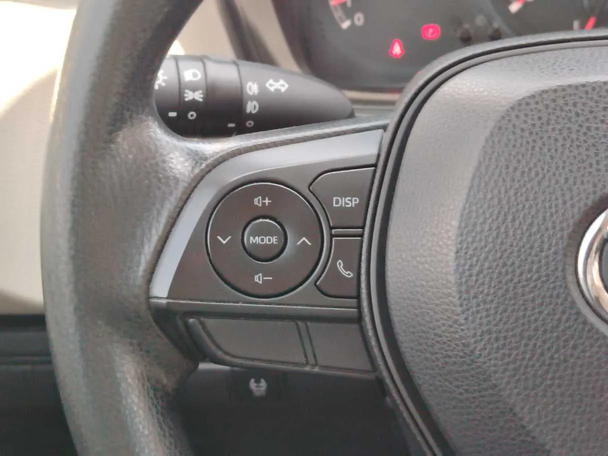 Car image 27