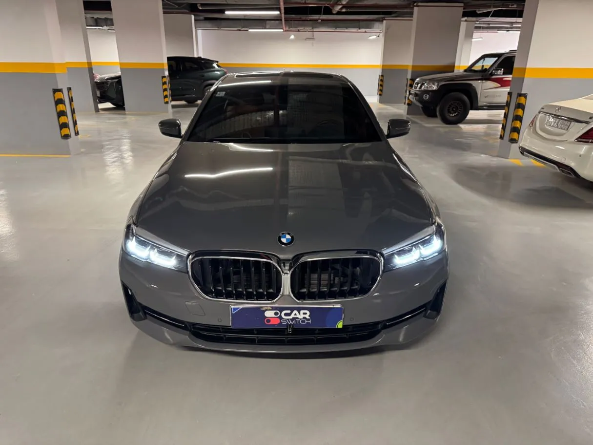 Car image 2
