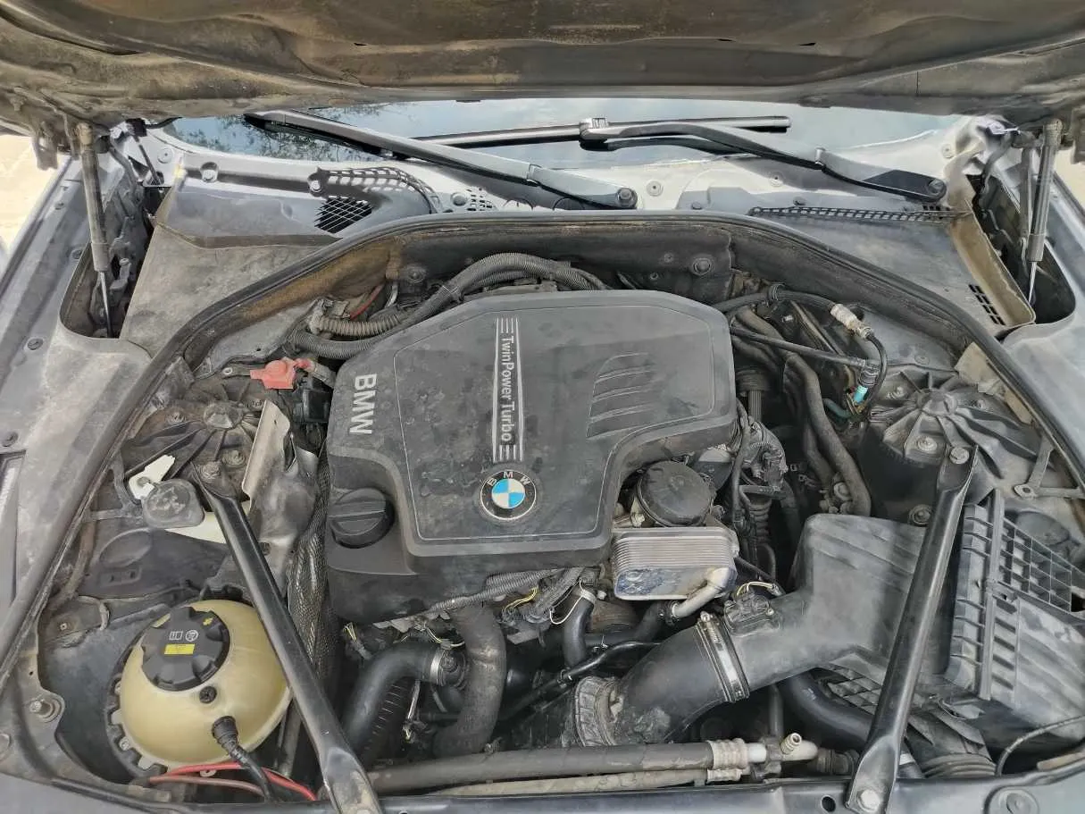 Car image 38