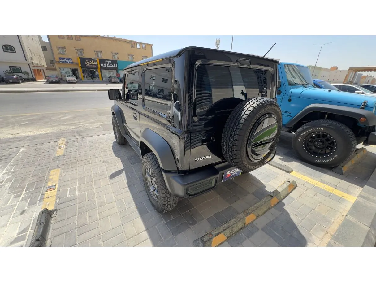 Car image 7