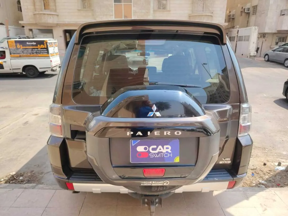 Car image 6