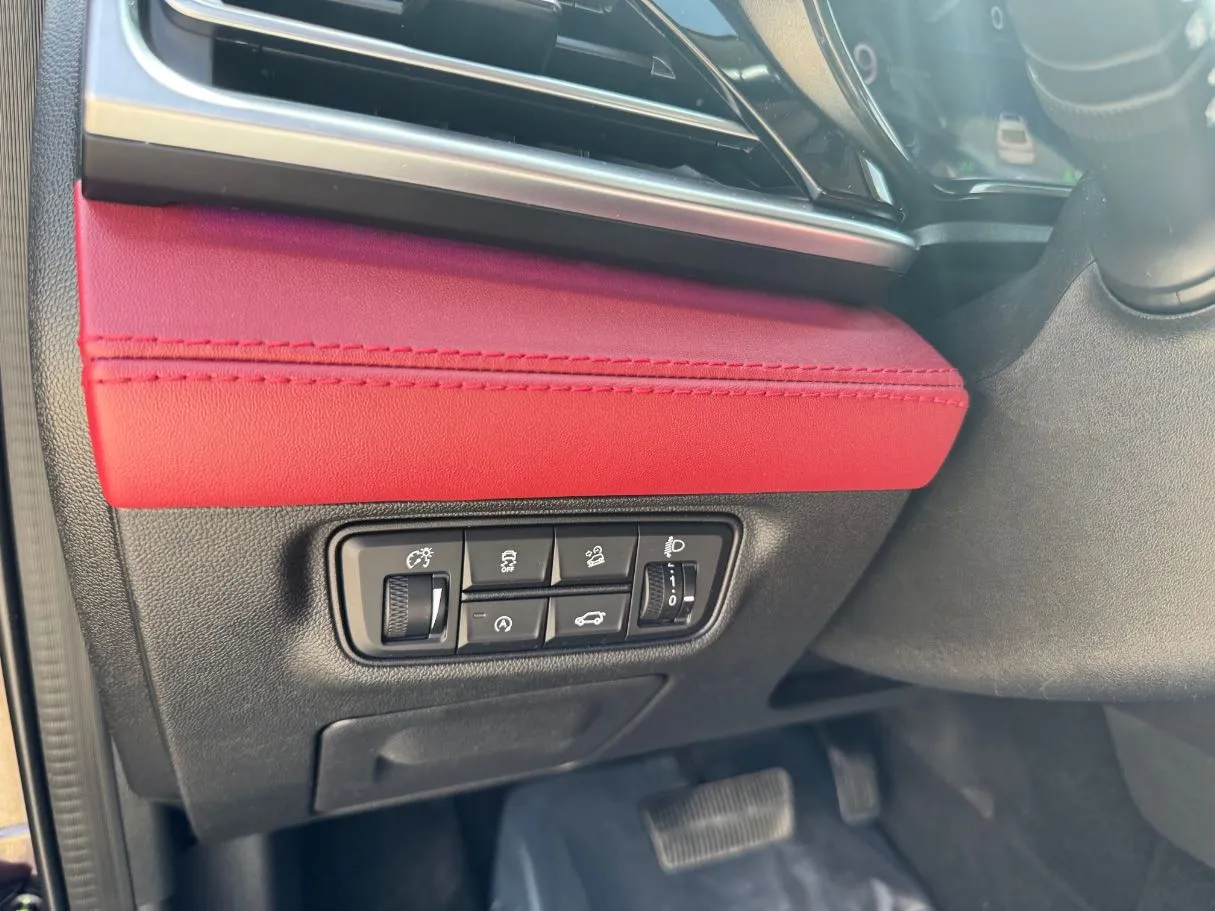 Car image 21