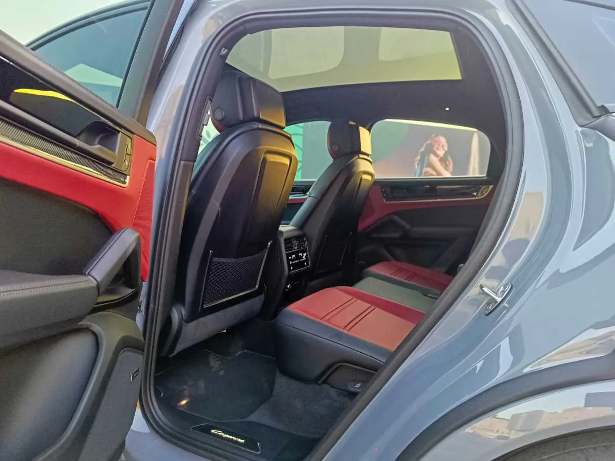 Car image 21