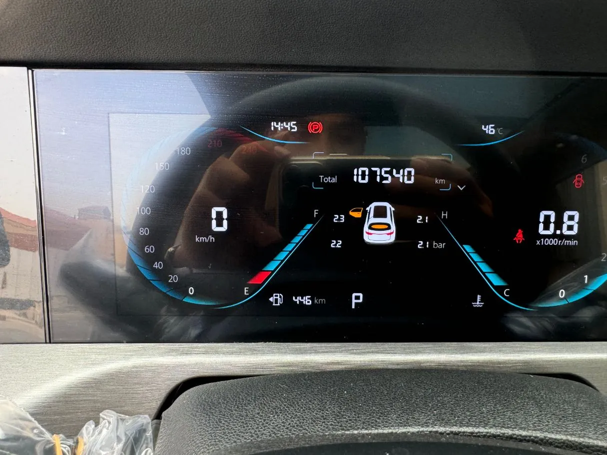 Car image 18