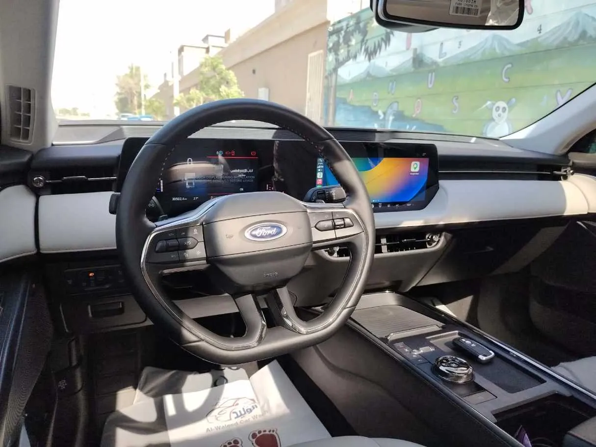 Car image 28