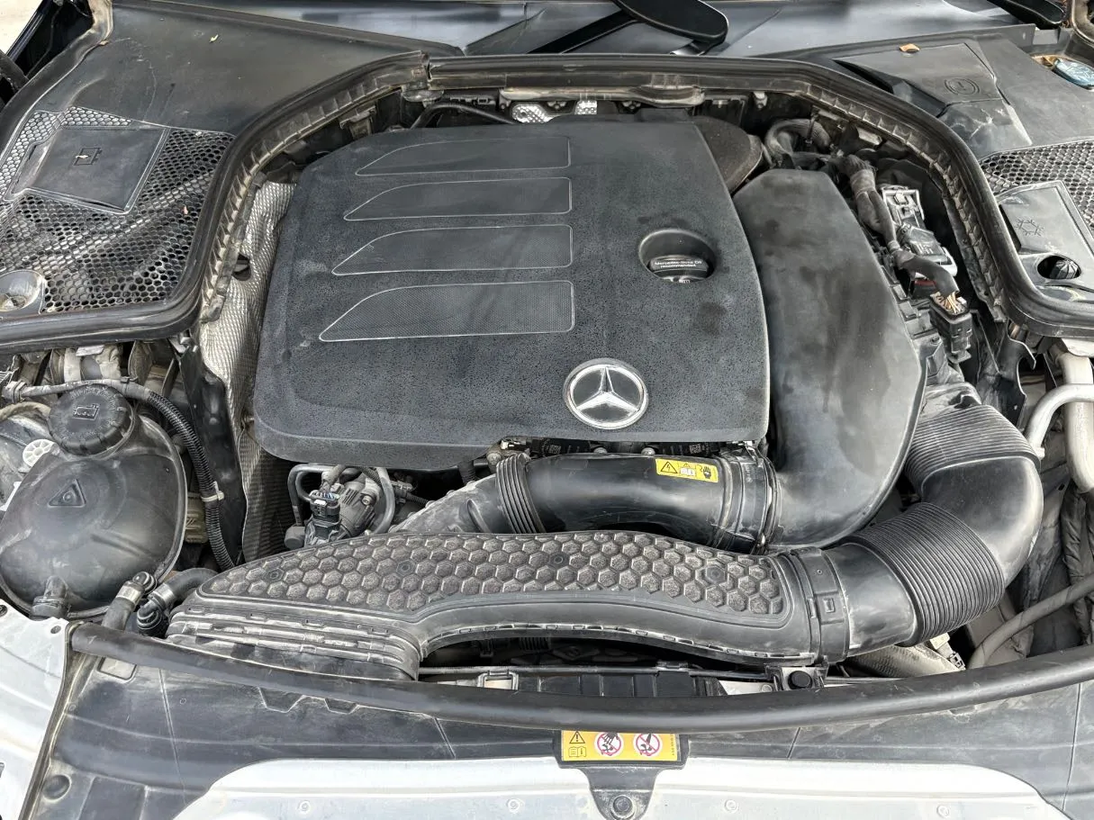 Car image 28