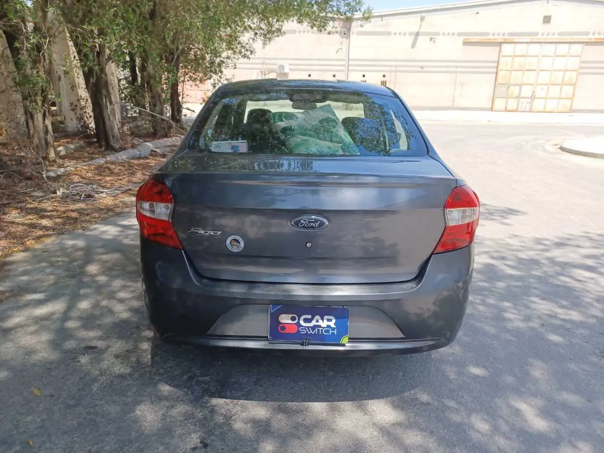 Car image 6