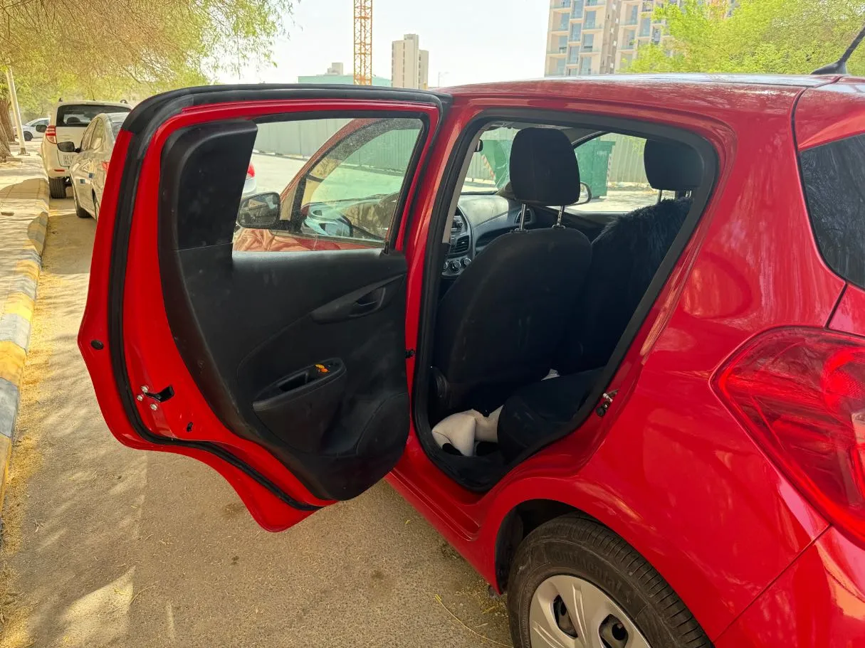 Car image 13
