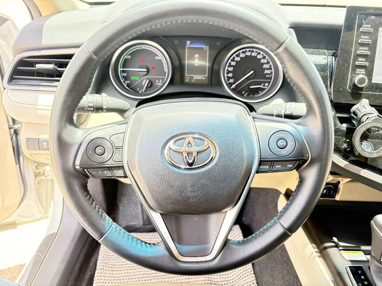 Car image 22