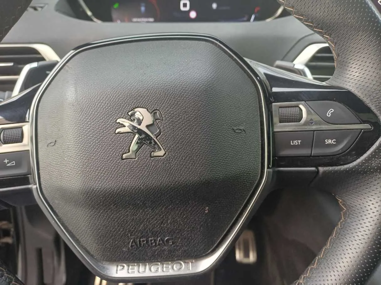 Car image 21
