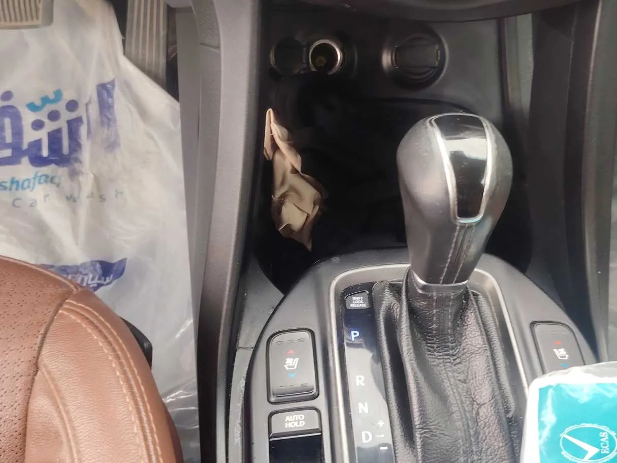 Car image 20